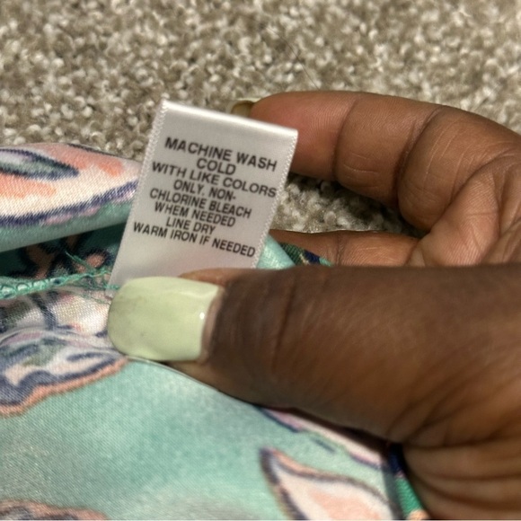 Dress from Ros and Ali is a statement,combining vibrant style w classic comfort. - Picture 9 of 13